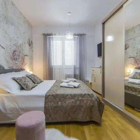 Experience Luxury Apartman *